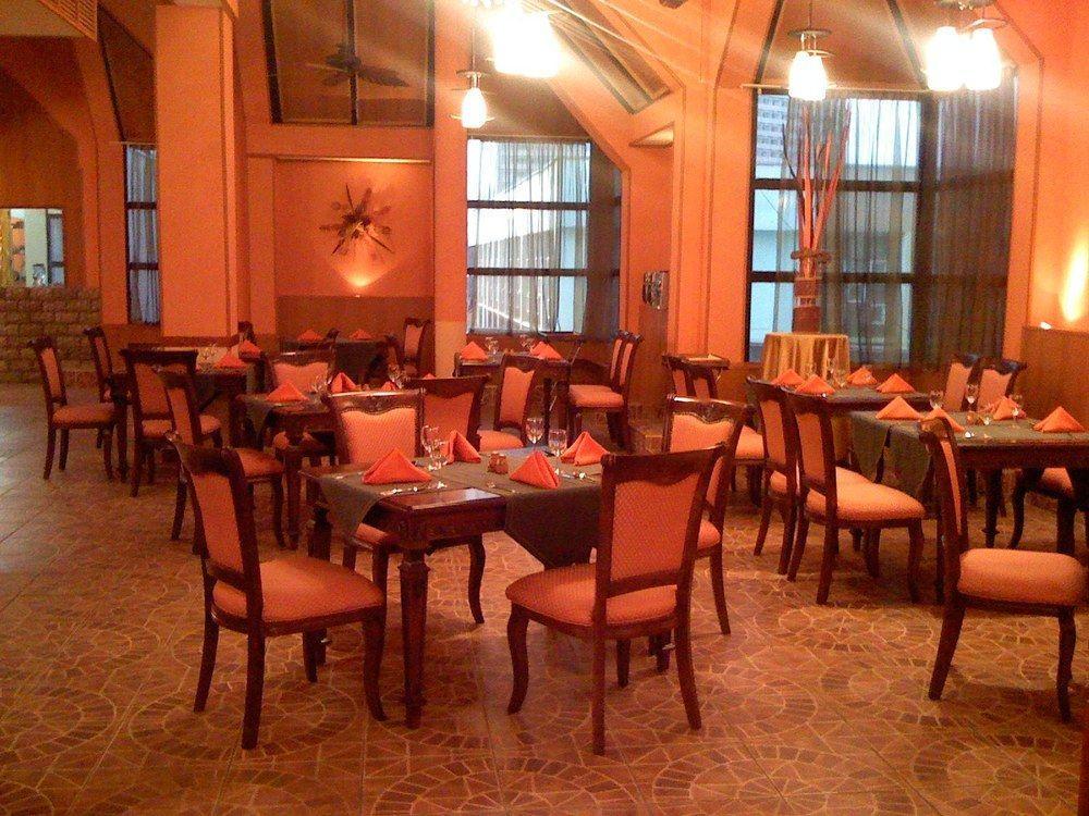 Le Grande Plaza Hotel Taskent Exterior foto
