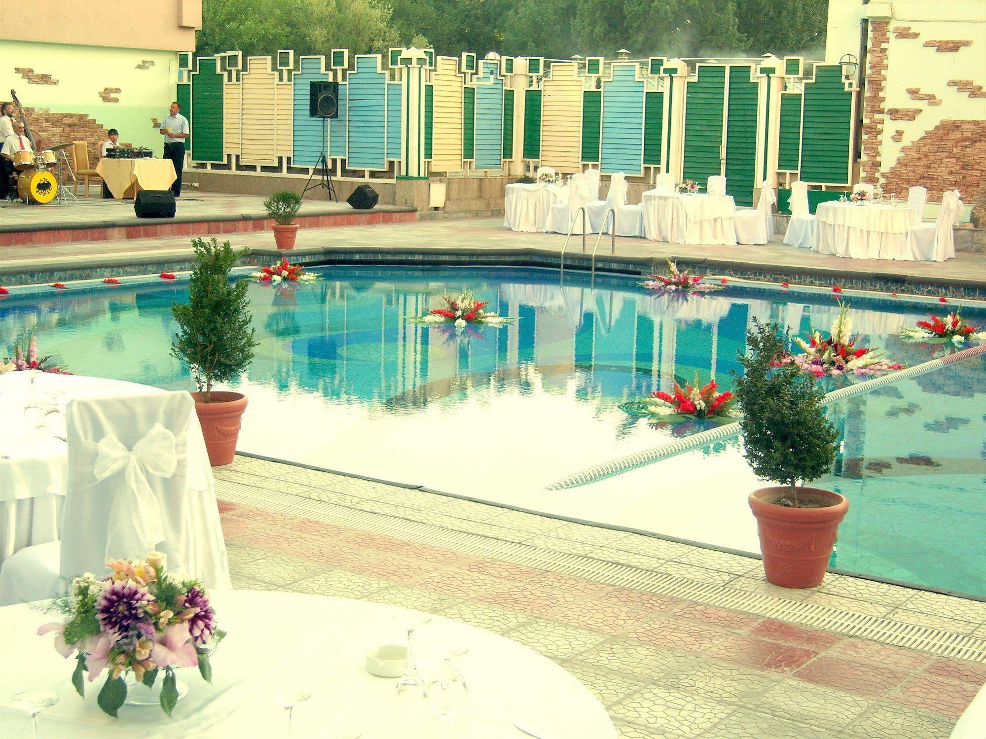 Le Grande Plaza Hotel Taskent Exterior foto